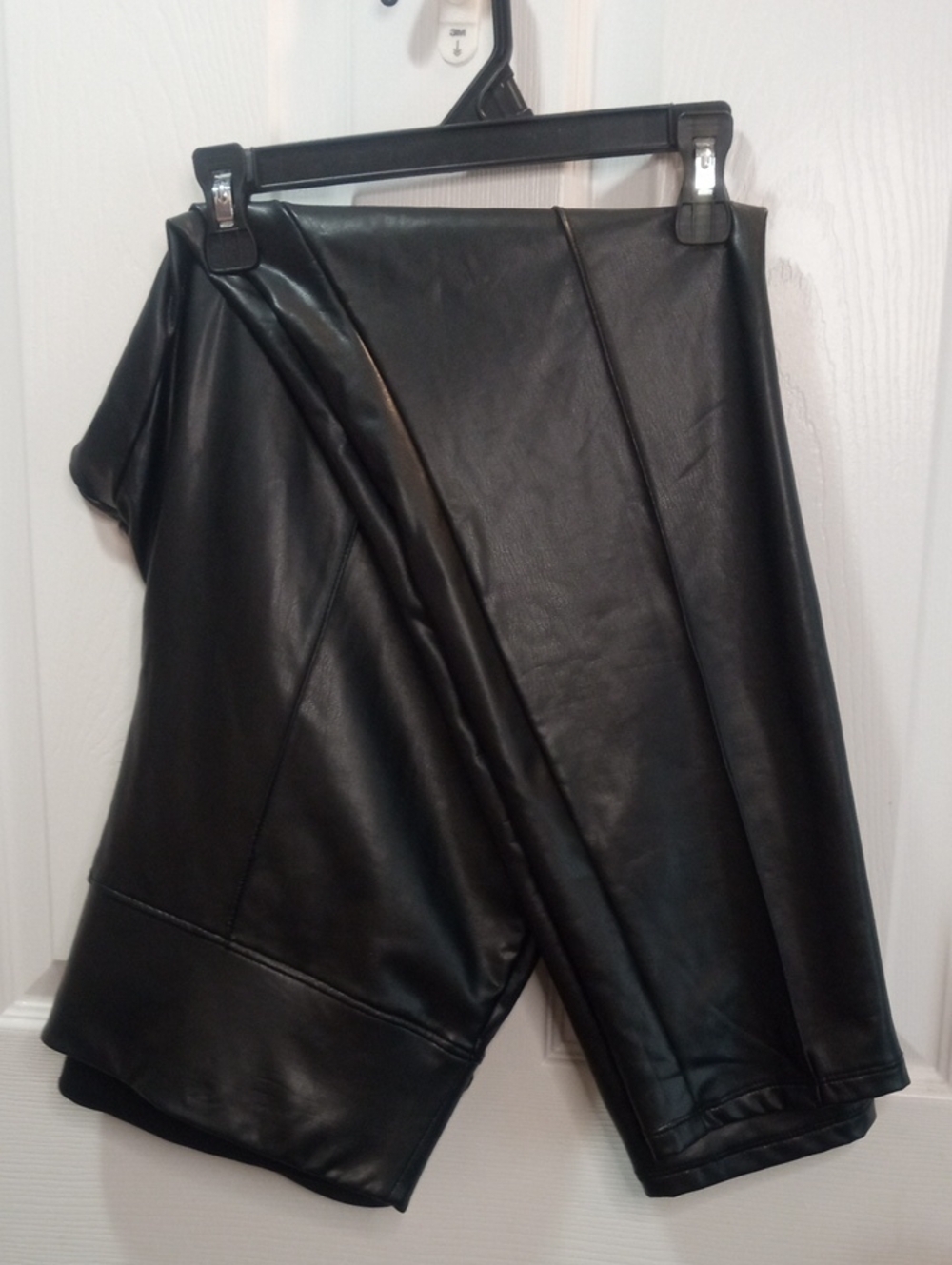 NINE WEST TUMMY CONTROL FAUX LEATHER PANTS